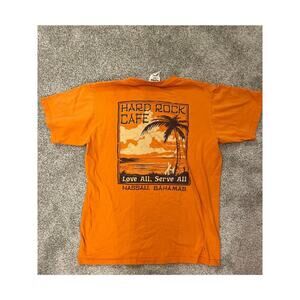 Hard Rock Cafe Vintage Nassau, Bahamas Love All Serve All Tee, M